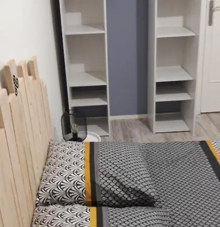 Maison Chaleureuse Avec Insert En Campagne