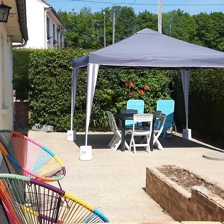 Maison Chaleureuse Avec Insert En Campagne